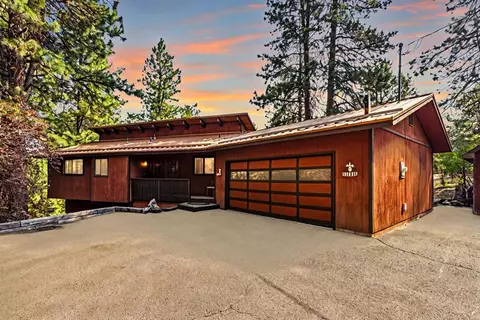 12929 Pearson Butte Trl, Klamath Falls, OR 97603