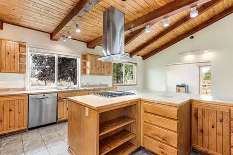 60015 Stirling Dr, Bend, OR 97702 photo 12