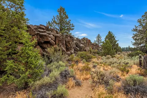 60015 Stirling Dr, Bend, OR 97702 photo 29