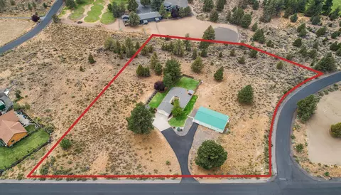 60015 Stirling Dr, Bend, OR 97702