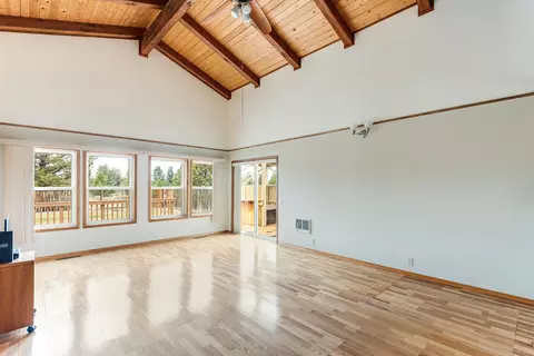 60015 Stirling Dr, Bend, OR 97702 photo 6