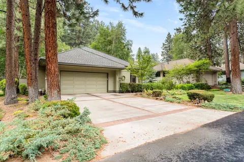 60724 Willow Creek Loop, Bend, OR 97702 photo 4