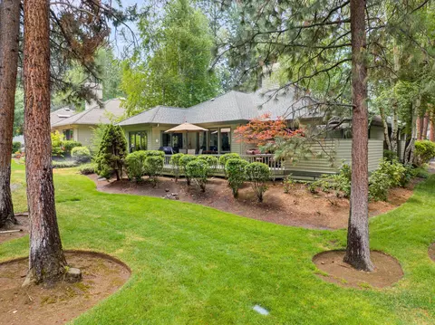 60724 Willow Creek Loop, Bend, OR 97702 photo 5