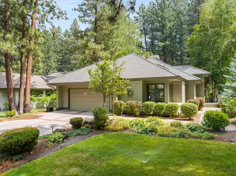 60724 Willow Creek Loop, Bend, OR 97702