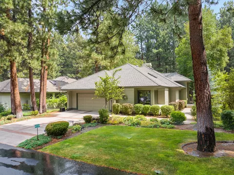 60724 Willow Creek Loop, Bend, OR 97702 photo 3