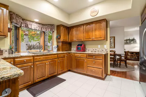 60724 Willow Creek Loop, Bend, OR 97702 photo 14