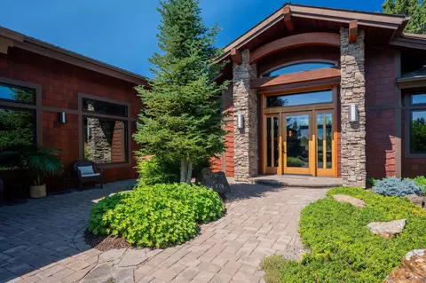 22370 White Peaks Dr, Bend, OR 97702 photo 4
