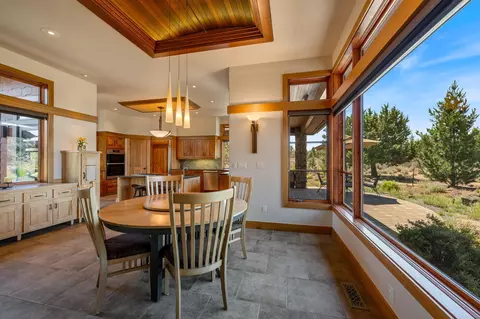 22370 White Peaks Dr, Bend, OR 97702 photo 16