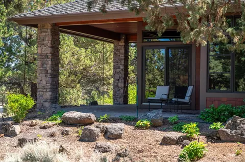 22370 White Peaks Dr, Bend, OR 97702 photo 38
