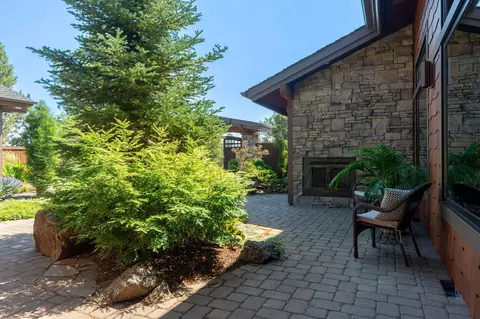 22370 White Peaks Dr, Bend, OR 97702 photo 48