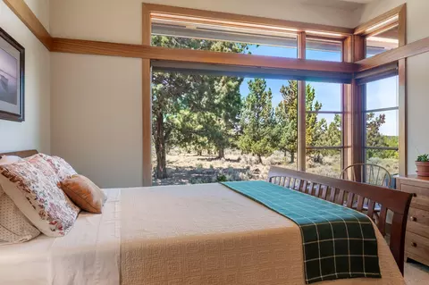 22370 White Peaks Dr, Bend, OR 97702 photo 27