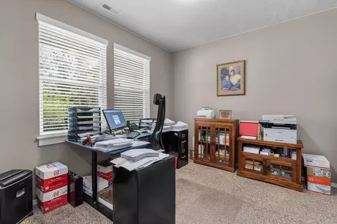 56047 Marsh Hawk Rd, Bend, OR 97707 photo 5