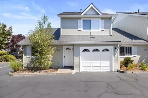 1224 N Modoc Ave #24, Medford, OR 97504