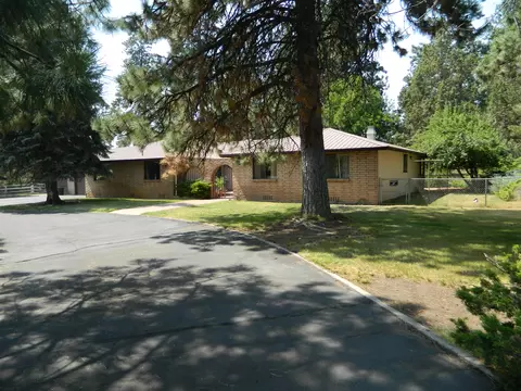 611 Pine Grove Rd, Klamath Falls, OR 97603