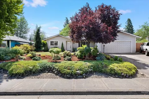 2612 Rosewood St, Medford, OR 97504