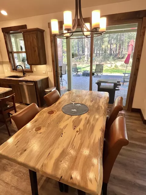Dining - 56579 Celestial Dr, Bend, OR 97707 photo 3 of 3