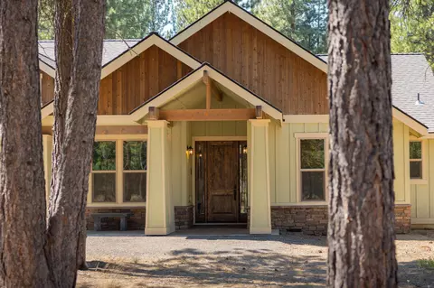 Exterior - 56579 Celestial Dr, Bend, OR 97707 photo 5 of 18