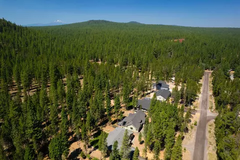 View/Area - 56579 Celestial Dr, Bend, OR 97707 photo 5 of 11