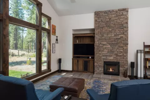 Living - 56579 Celestial Dr, Bend, OR 97707 photo 2 of 4