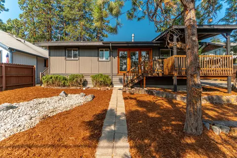 1027 NW 13th St, Bend, OR 97703