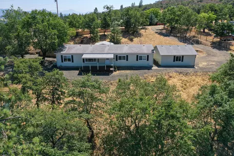 79 Regent Pl, Eagle Point, OR 97524