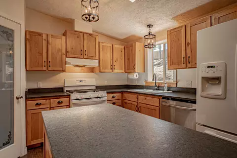 79 Regent Pl, Eagle Point, OR 97524 photo 11