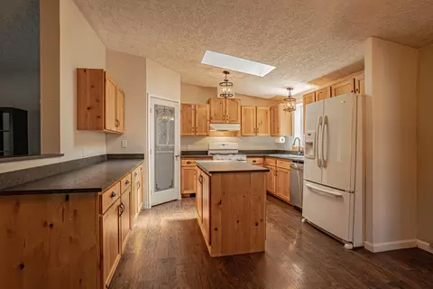 79 Regent Pl, Eagle Point, OR 97524 photo 9