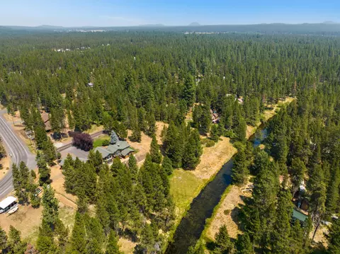 View/Area - 17027 Pasadena Rd, Bend, OR 97707 photo 3 of 4