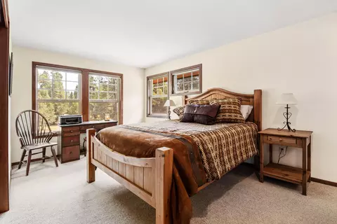 Bedroom - 17027 Pasadena Rd, Bend, OR 97707 photo 3 of 4