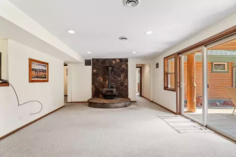 Living - 17027 Pasadena Rd, Bend, OR 97707 photo 4 of 4