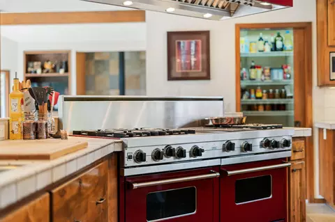Kitchen - 17027 Pasadena Rd, Bend, OR 97707 photo 6 of 7