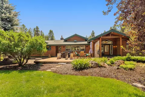 Exterior - 17027 Pasadena Rd, Bend, OR 97707 photo 11 of 13
