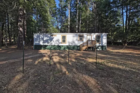 213 Fir Dr, Cave Junction, OR 97523