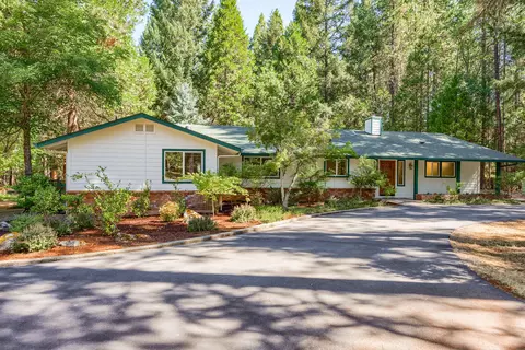 580 Carter Dr, Grants Pass, OR 97526