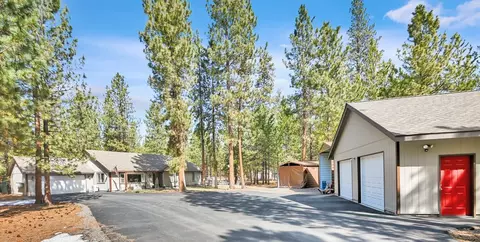 Exterior - 14840 Laurel Rd, La Pine, OR 97739 photo 2 of 10