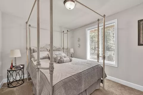 Bedroom - 14840 Laurel Rd, La Pine, OR 97739 photo 4 of 4