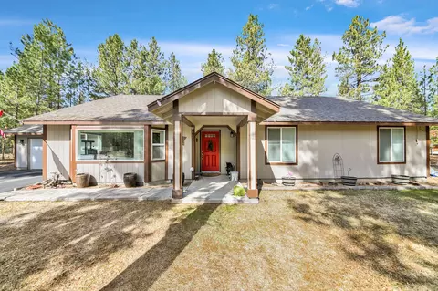 Exterior - 14840 Laurel Rd, La Pine, OR 97739 photo 8 of 10