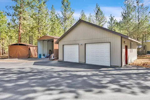 Exterior - 14840 Laurel Rd, La Pine, OR 97739 photo 1 of 10