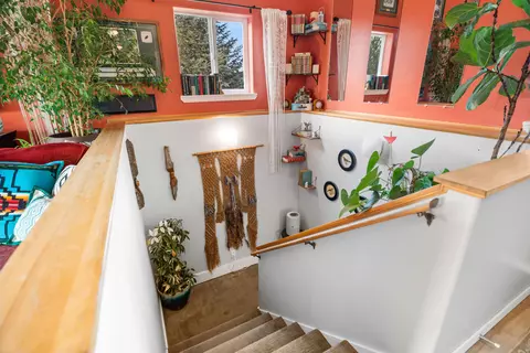 Entry Way - 20757 Crestview Ct, Bend, OR 97701 photo 3 of 4