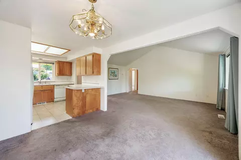 700 Alyssa Cir, Phoenix, OR 97535 photo 10