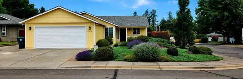 700 Alyssa Cir, Phoenix, OR 97535 photo 36