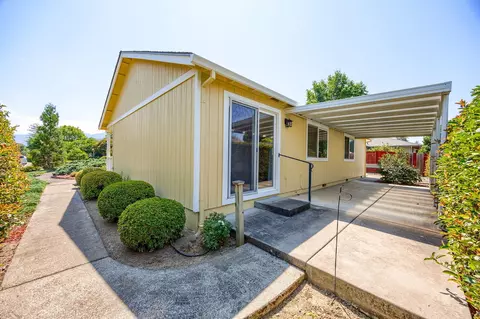 700 Alyssa Cir, Phoenix, OR 97535 photo 33