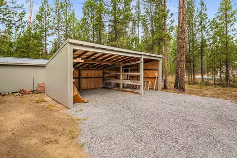 50856 Doe Loop, La Pine, OR 97739 photo 23