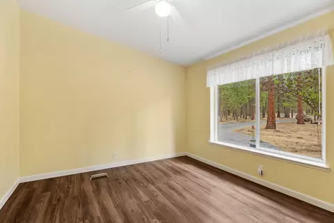 50856 Doe Loop, La Pine, OR 97739 photo 8