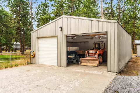 50856 Doe Loop, La Pine, OR 97739 photo 19