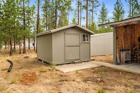 50856 Doe Loop, La Pine, OR 97739 photo 24