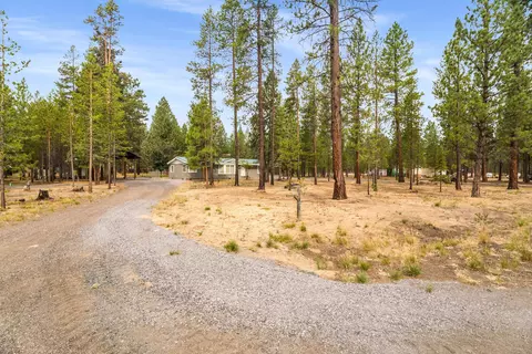 50856 Doe Loop, La Pine, OR 97739 photo 32