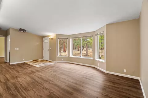 50856 Doe Loop, La Pine, OR 97739 photo 5