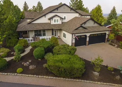 2976 NW Fairway Heights Dr, Bend, OR 97703