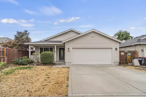 729 Kaitlin Ln, Medford, OR 97501